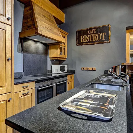 The Penthouse Matins St Laurent Ла-Тзума